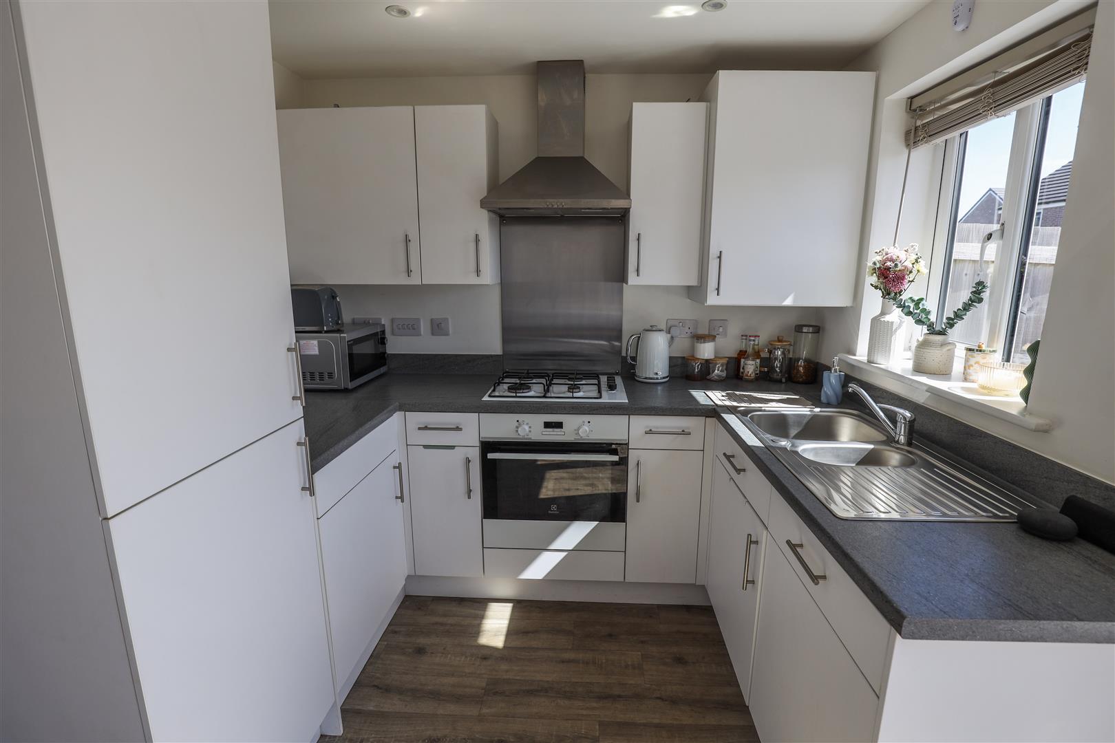 88 Plasnewydd Walk, Llantwit Major, Vale Of Glamorgan, CF61 2YZ